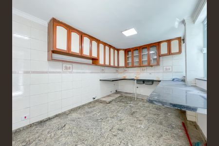 Casa à venda com 320m², 3 quartos e 4 vagasCozinha
