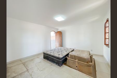 Casa à venda com 320m², 3 quartos e 4 vagasSuíte 1