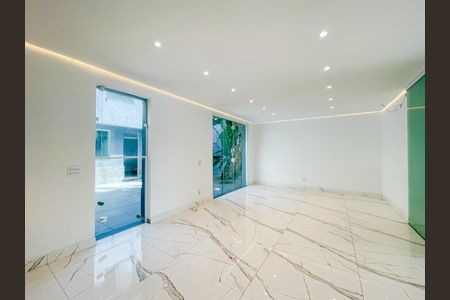 Casa à venda com 320m², 3 quartos e 4 vagasSala de Jantar