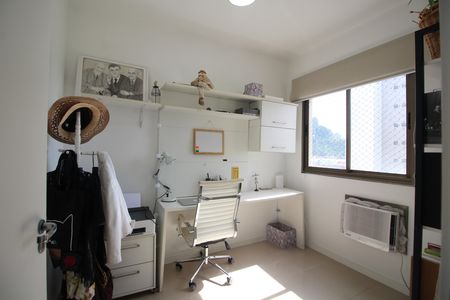 Apartamento à venda com 77m², 3 quartos e 1 vagaQuarto 2
