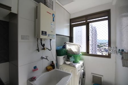 Apartamento à venda com 77m², 3 quartos e 1 vagaÁrea de Serviço