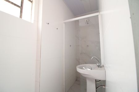 Banheiro da suíte de casa à venda com 1 quarto, 32m² em Jardim Belcito, São Paulo