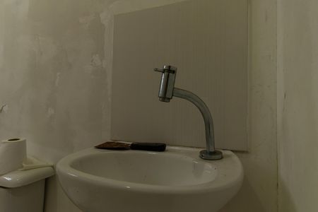 Casa de condomínio para alugar com 69m², 2 quartos e 1 vagaBanheiro andar superior