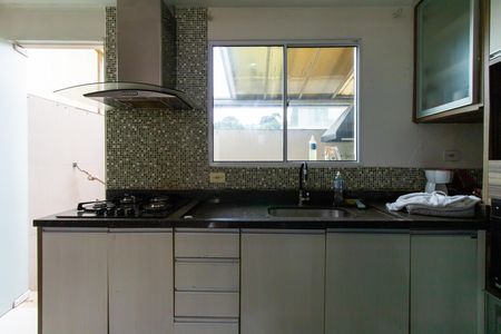 Cozinha de casa de condomínio para alugar com 2 quartos, 69m² em Jardim Arco-iris, Cotia