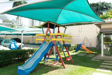 Apartamento à venda com 45m², 2 quartos e 1 vaga Apartamento à venda com 45m², 2 quartos e 1 vagaÁREA COMUM PLAYGROUND