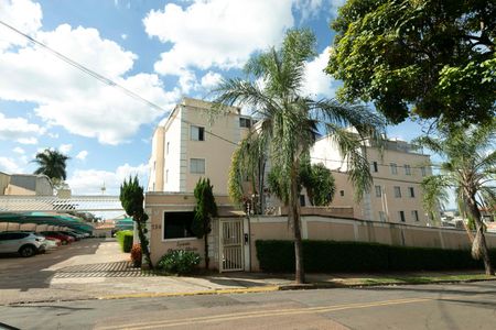 Apartamento à venda com 45m², 2 quartos e 1 vaga Apartamento à venda com 45m², 2 quartos e 1 vagaFACHADA DO CONDOMÍNIO