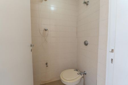 Apartamento à venda com 114m², 4 quartos e 1 vaga Apartamento à venda com 114m², 4 quartos e 1 vagaBanheiro de serviço