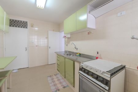 Apartamento à venda com 114m², 4 quartos e 1 vaga Apartamento à venda com 114m², 4 quartos e 1 vagaCozinha