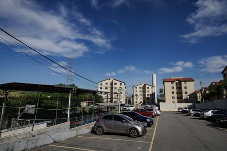 Apartamento para alugar com 46m², 2 quartos e 1 vaga Apartamento para alugar com 46m², 2 quartos e 1 vagaVista da Rua