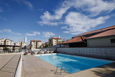 Apartamento para alugar com 46m², 2 quartos e 1 vaga Apartamento para alugar com 46m², 2 quartos e 1 vagaÁrea comum - Piscina