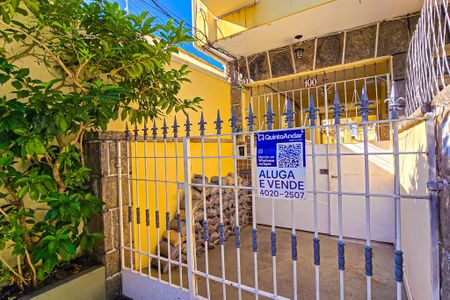 Apartamento para alugar com 65m², 2 quartos e 1 vagaFachada com placa