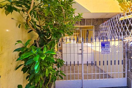 Apartamento para alugar com 65m², 2 quartos e 1 vagaFachada com placa