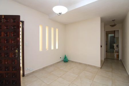 Sala  de casa para alugar com 5 quartos, 200m² em Chácara Agrindus, Taboão da Serra