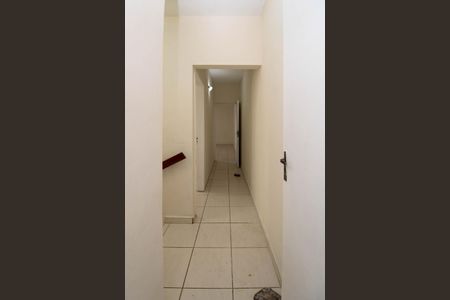 Casa para alugar com 200m², 5 quartos e 2 vagas Casa para alugar com 200m², 5 quartos e 2 vagasCorredor