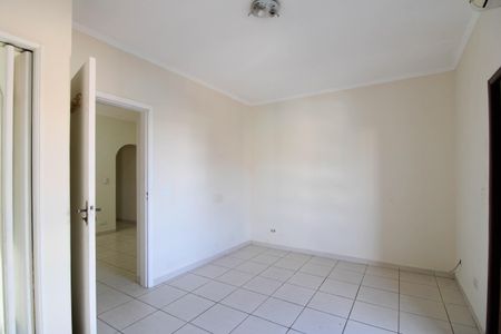 Casa para alugar com 200m², 5 quartos e 2 vagas Casa para alugar com 200m², 5 quartos e 2 vagasSuíte 1