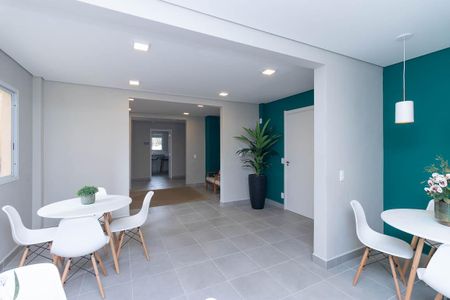 Apartamento para alugar com 33m², 2 quartos e sem vaga Apartamento para alugar com 33m², 2 quartos e sem vagaÁrea comum - Salão de festas