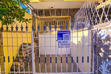 Apartamento à venda com 122m², 2 quartos e 1 vagaFachada do Prédio com placa