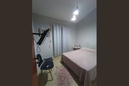 Casa de condomínio à venda com 280m², 3 quartos e 2 vagas Casa de condomínio à venda com 280m², 3 quartos e 2 vagasQuarto
