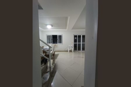 Casa de condomínio à venda com 280m², 3 quartos e 2 vagas Casa de condomínio à venda com 280m², 3 quartos e 2 vagasSala