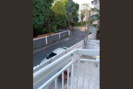 Casa de condomínio à venda com 280m², 3 quartos e 2 vagas Casa de condomínio à venda com 280m², 3 quartos e 2 vagasVaranda