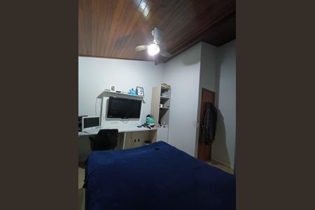 Casa de condomínio à venda com 280m², 3 quartos e 2 vagas Casa de condomínio à venda com 280m², 3 quartos e 2 vagasQuarto
