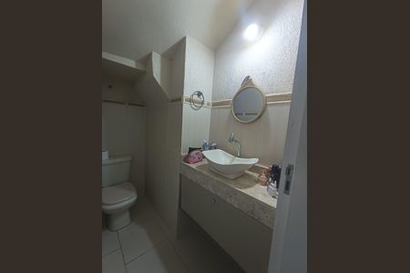 Casa de condomínio à venda com 280m², 3 quartos e 2 vagas Casa de condomínio à venda com 280m², 3 quartos e 2 vagasBanheiro