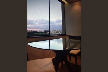 Apartamento à venda com 37m², 1 quarto e 1 vaga Apartamento à venda com 37m², 1 quarto e 1 vagaSala