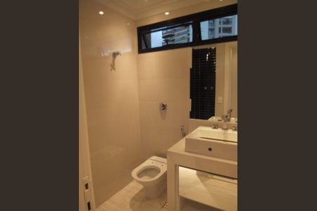 Banheiro de apartamento à venda com 1 quarto, 37m² em Paraíso do Morumbi, São Paulo