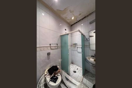 Casa à venda com 319m², 3 quartos e 1 vaga Casa à venda com 319m², 3 quartos e 1 vagaBanheiro da Suíte