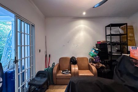 Casa à venda com 319m², 3 quartos e 1 vaga Casa à venda com 319m², 3 quartos e 1 vagaSala da edícula