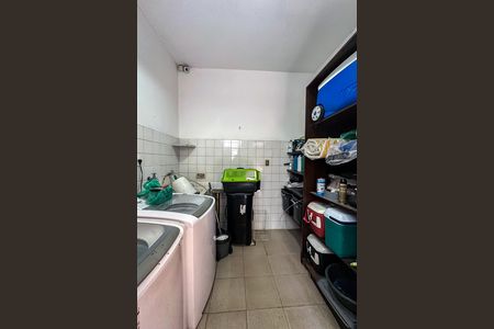 Casa à venda com 319m², 3 quartos e 1 vaga Casa à venda com 319m², 3 quartos e 1 vagaÁrea de Serviço