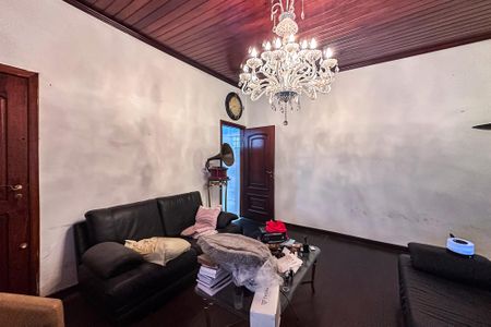 Casa à venda com 319m², 3 quartos e 1 vaga Casa à venda com 319m², 3 quartos e 1 vagaSala
