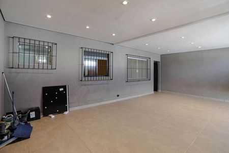 Casa para alugar com 130m², 2 quartos e 3 vagas Casa para alugar com 130m², 2 quartos e 3 vagasGaragem