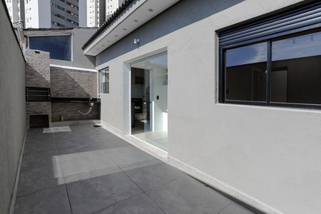 Casa para alugar com 130m², 2 quartos e 3 vagas Casa para alugar com 130m², 2 quartos e 3 vagasChurrasqueira
