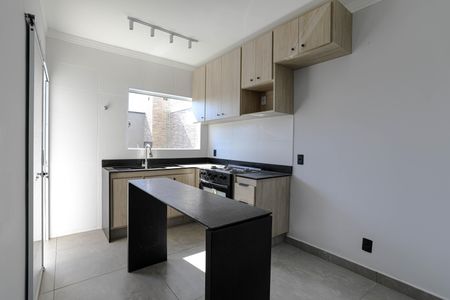 Casa para alugar com 130m², 2 quartos e 3 vagas Casa para alugar com 130m², 2 quartos e 3 vagasCozinha