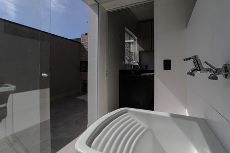 Casa para alugar com 130m², 2 quartos e 3 vagas Casa para alugar com 130m², 2 quartos e 3 vagasÁrea de Serviço