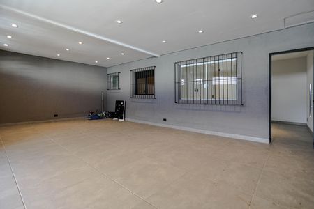Casa para alugar com 130m², 2 quartos e 3 vagas Casa para alugar com 130m², 2 quartos e 3 vagasGaragem