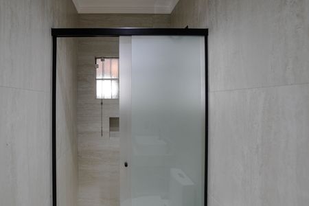 Casa para alugar com 130m², 2 quartos e 3 vagas Casa para alugar com 130m², 2 quartos e 3 vagasBanheiro - Quarto 2 - Suíte