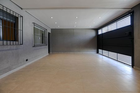 Casa para alugar com 130m², 2 quartos e 3 vagas Casa para alugar com 130m², 2 quartos e 3 vagasGaragem
