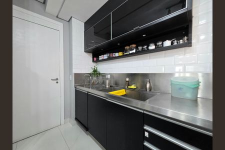 Apartamento à venda com 105m², 2 quartos e 2 vagas Apartamento à venda com 105m², 2 quartos e 2 vagasCozinha