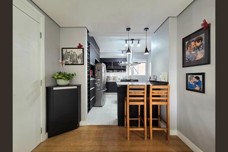 Apartamento à venda com 105m², 2 quartos e 2 vagas Apartamento à venda com 105m², 2 quartos e 2 vagasCozinha