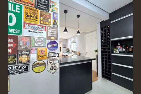 Apartamento à venda com 105m², 2 quartos e 2 vagas Apartamento à venda com 105m², 2 quartos e 2 vagasCozinha