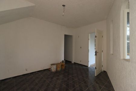 Casa à venda com 227m², 4 quartos e 2 vagasSala da casa 1