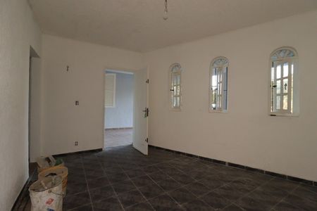 Casa à venda com 227m², 4 quartos e 2 vagasSala da casa 1