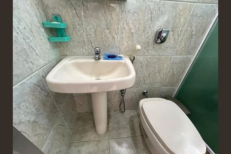 Casa à venda com 156m², 3 quartos e sem vagaBanheiro 2