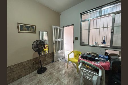Casa à venda com 156m², 3 quartos e sem vagaSala