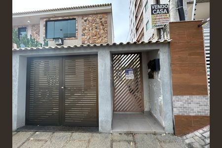 Casa à venda com 156m², 3 quartos e sem vagaFachada +  placa