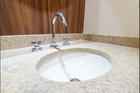 Apartamento para alugar com 65m², 2 quartos e 1 vaga Apartamento para alugar com 65m², 2 quartos e 1 vagaBanheiro Social