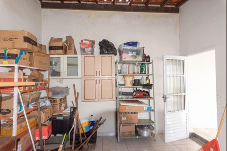Casa à venda com 1500m², 2 quartos e 8 vagas Casa à venda com 1500m², 2 quartos e 8 vagasQuarto de Serviço