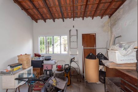 Casa à venda com 1500m², 2 quartos e 8 vagas Casa à venda com 1500m², 2 quartos e 8 vagasQuarto de Serviço